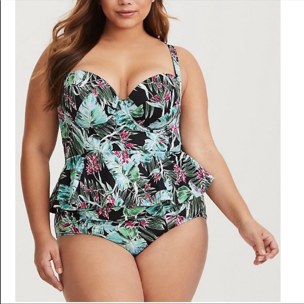2 pieces New Torrid bathing suit size 3
